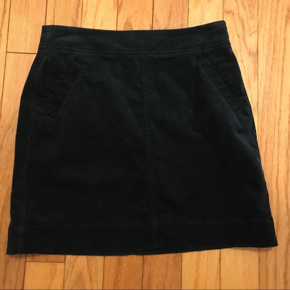 Loft Dark Green Corduroy Skirt w/Pockets Size 4 NWOT Mint Condition